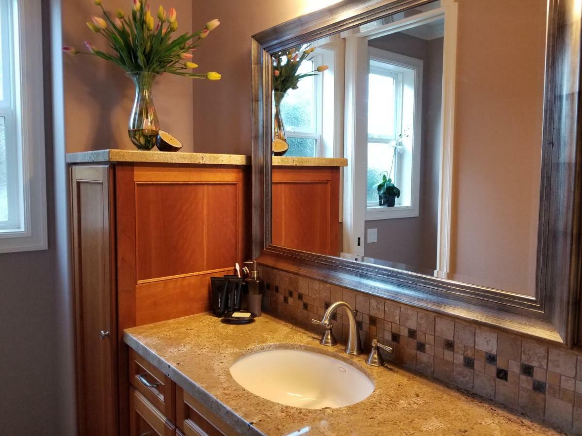 Redondo Waterfront House With A Private Room Federal Way Zewnętrze zdjęcie
